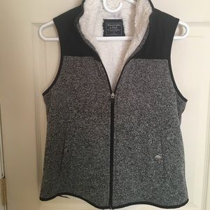Abercrombie & Fitch Jackets & Coats - Abercrombie and Fitch vest black and white Abercrombie & Fitch Jackets & Coats - Abercrombie and Fitch vest black and white